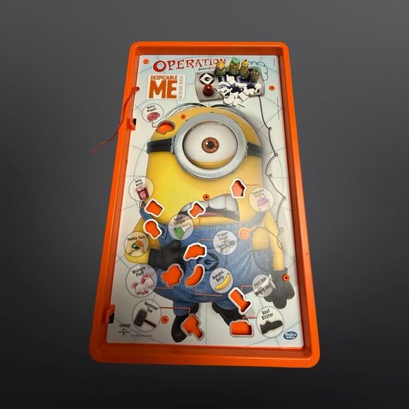 2013 Operation Game Despicable Me 3 Edition COMPLETE WORKS - Picture 3 of 9